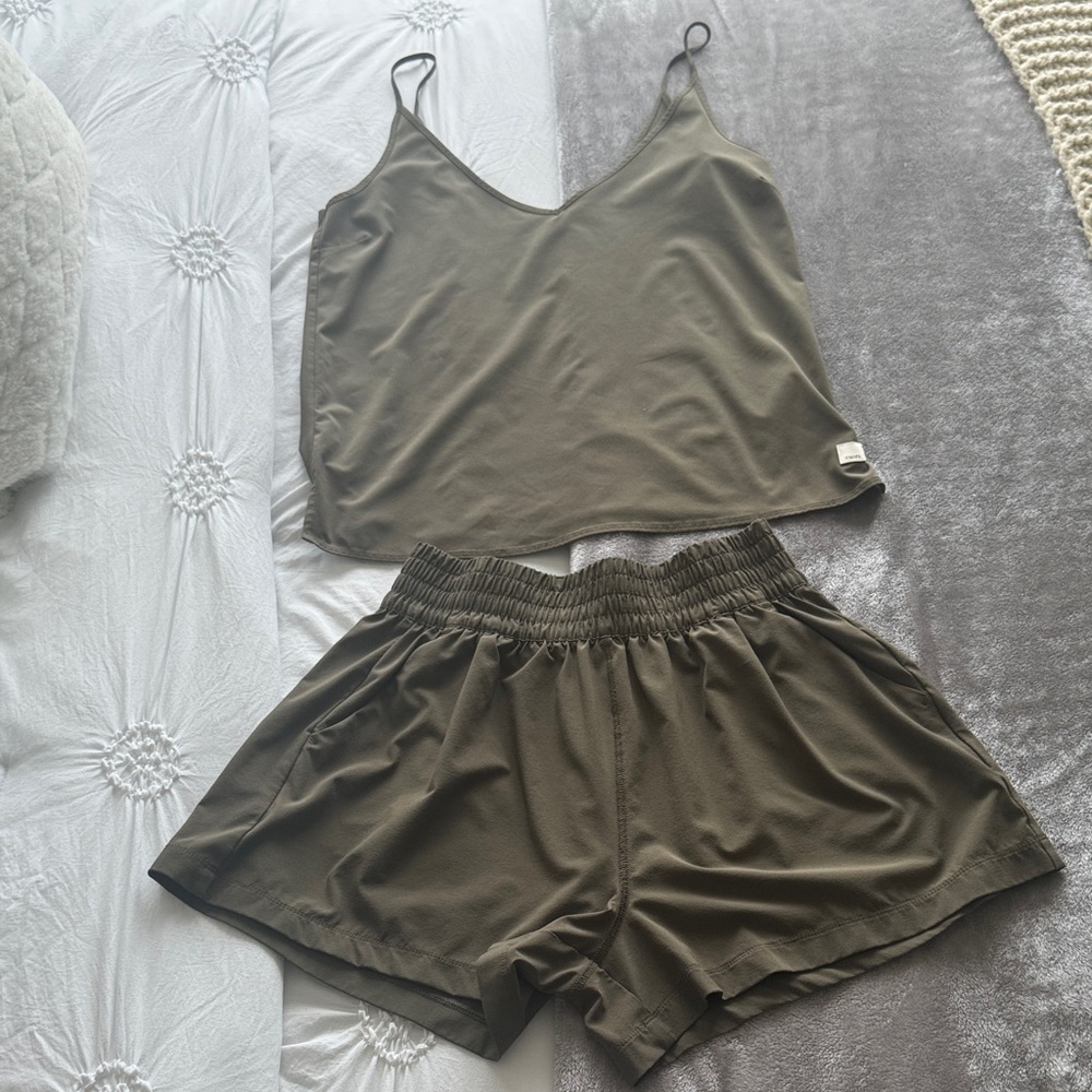 Vuori Olive Women's Pajama Set